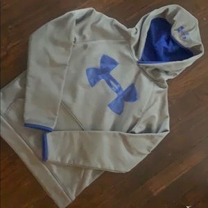 Boys youth LG Under Armour cold gear hoodie